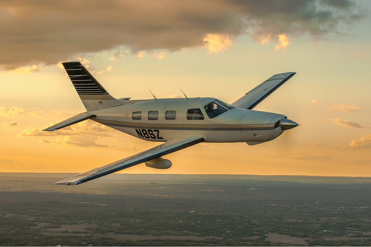 Piper Malibu in flight