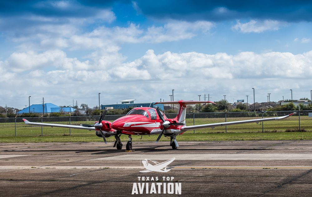 Diamond DA62 on a short field runway, clearing a 50-foot obstacle in about 1,575 feet on takeoff