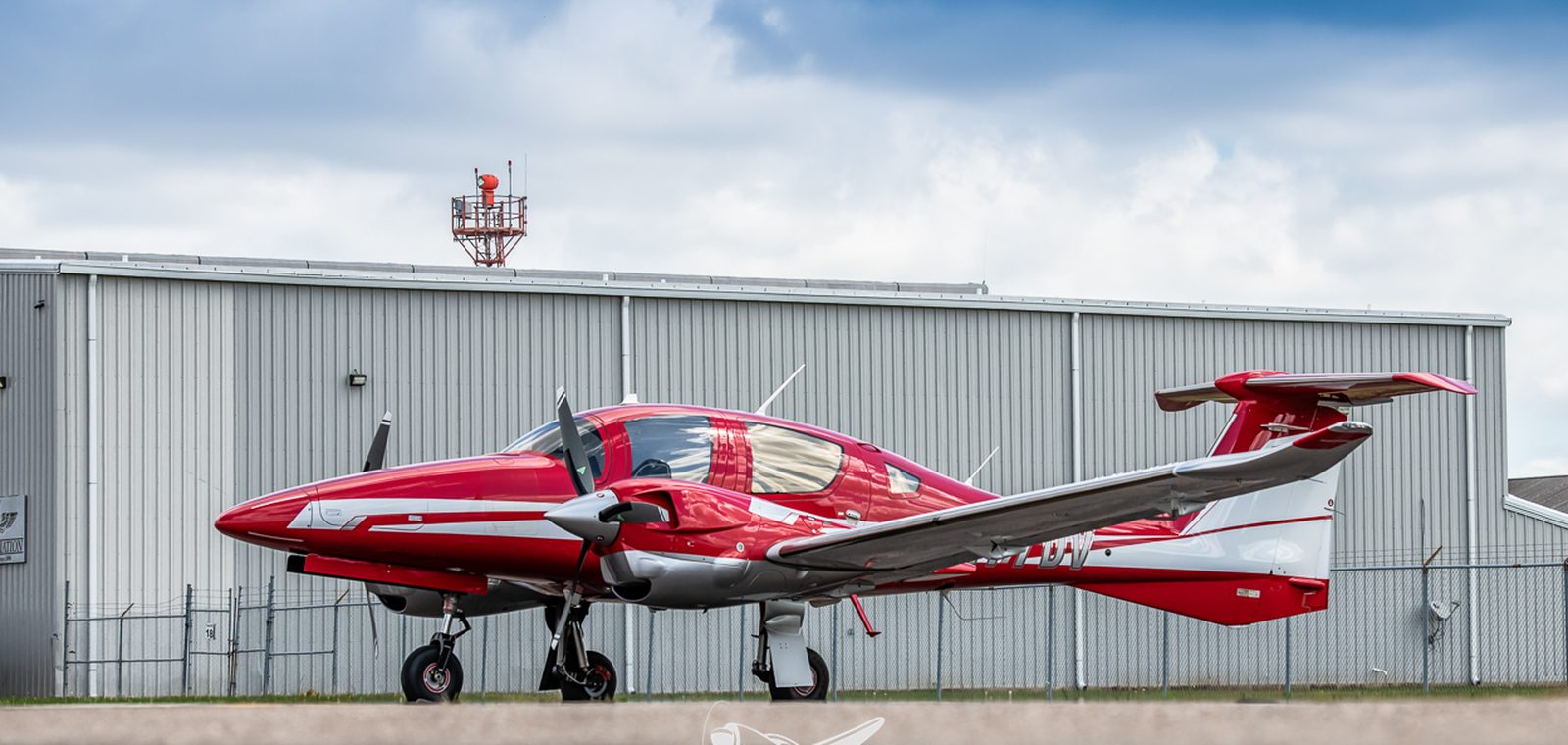 Diamond DA62 twin-engine aircraft parked on the ramp, a Cirrus SR22T alternative offered by Texas Top Aviation