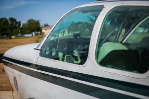 Windshield and cabin door of N474Z