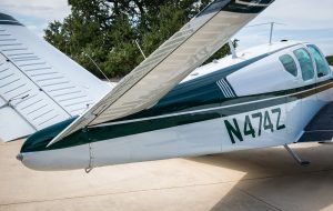 Wing and fuselage of N474Z from behind