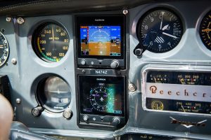 Dual Garmin G5 attitude and HSI flight displays in N474Z