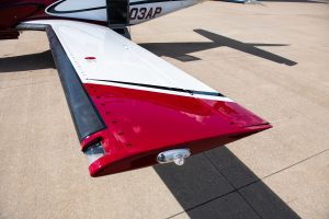 Piper Meridian PA46-500TP N203AP wingtip lighting